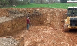 Выкопать котлован под фундамент в Сегеже - от 2566 руб. | 2Землекопа-Сгж