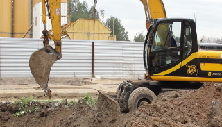 Выкопать яму экскаватором в Сегеже от 924 руб. - 2Землекопа-Сгж